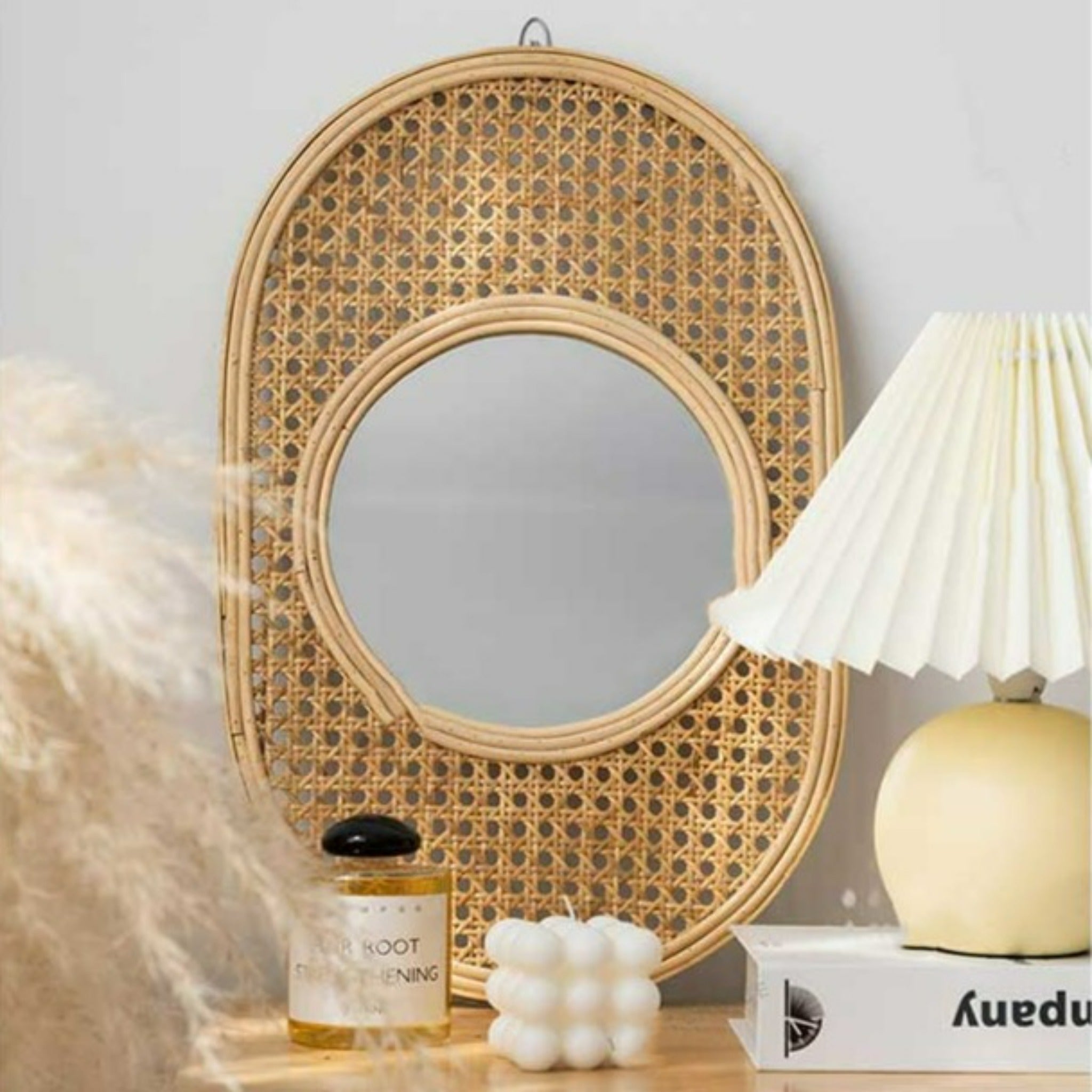 miroir ovale en rotin