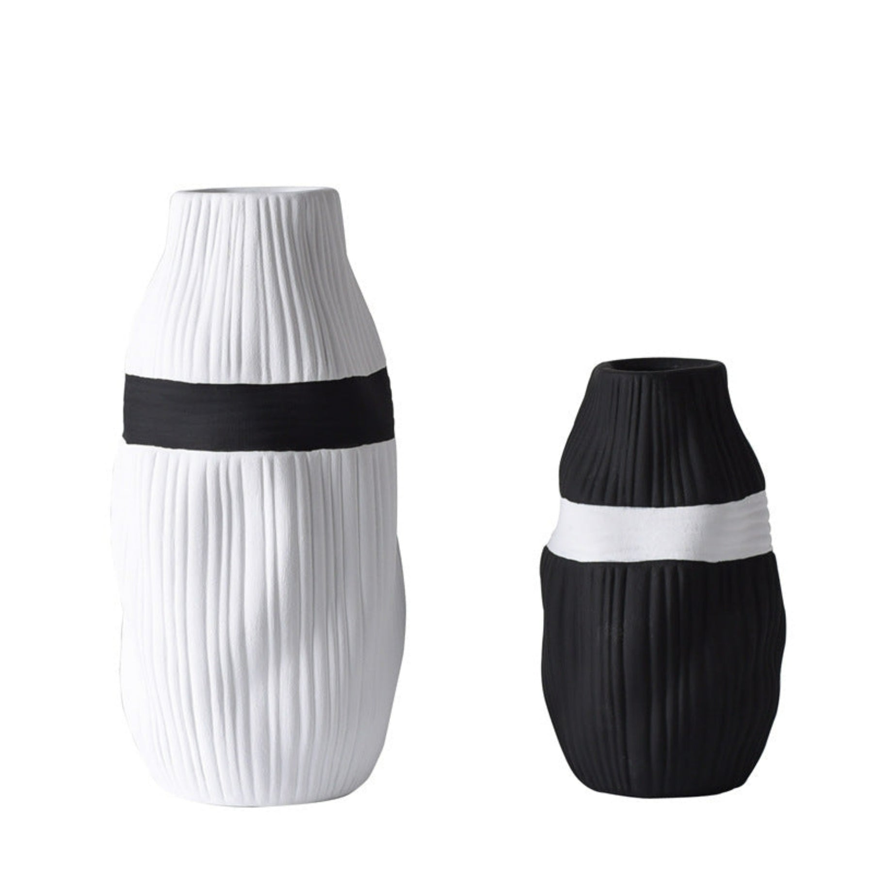 Vase en céramique noir et blanc