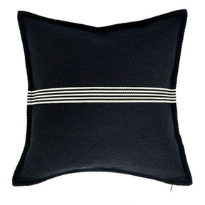 coussin noir et blanc