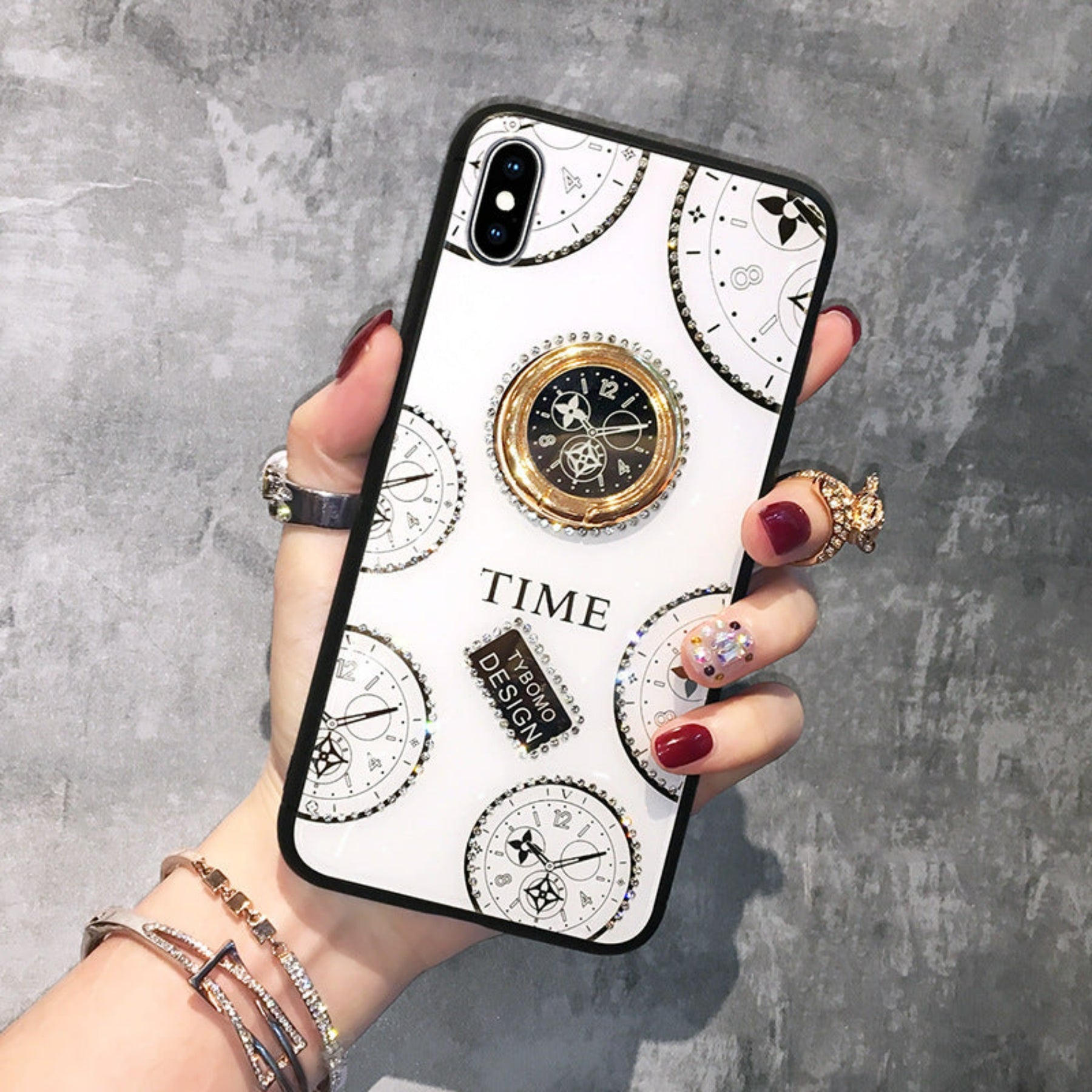 coque iphone blanche avec horloge