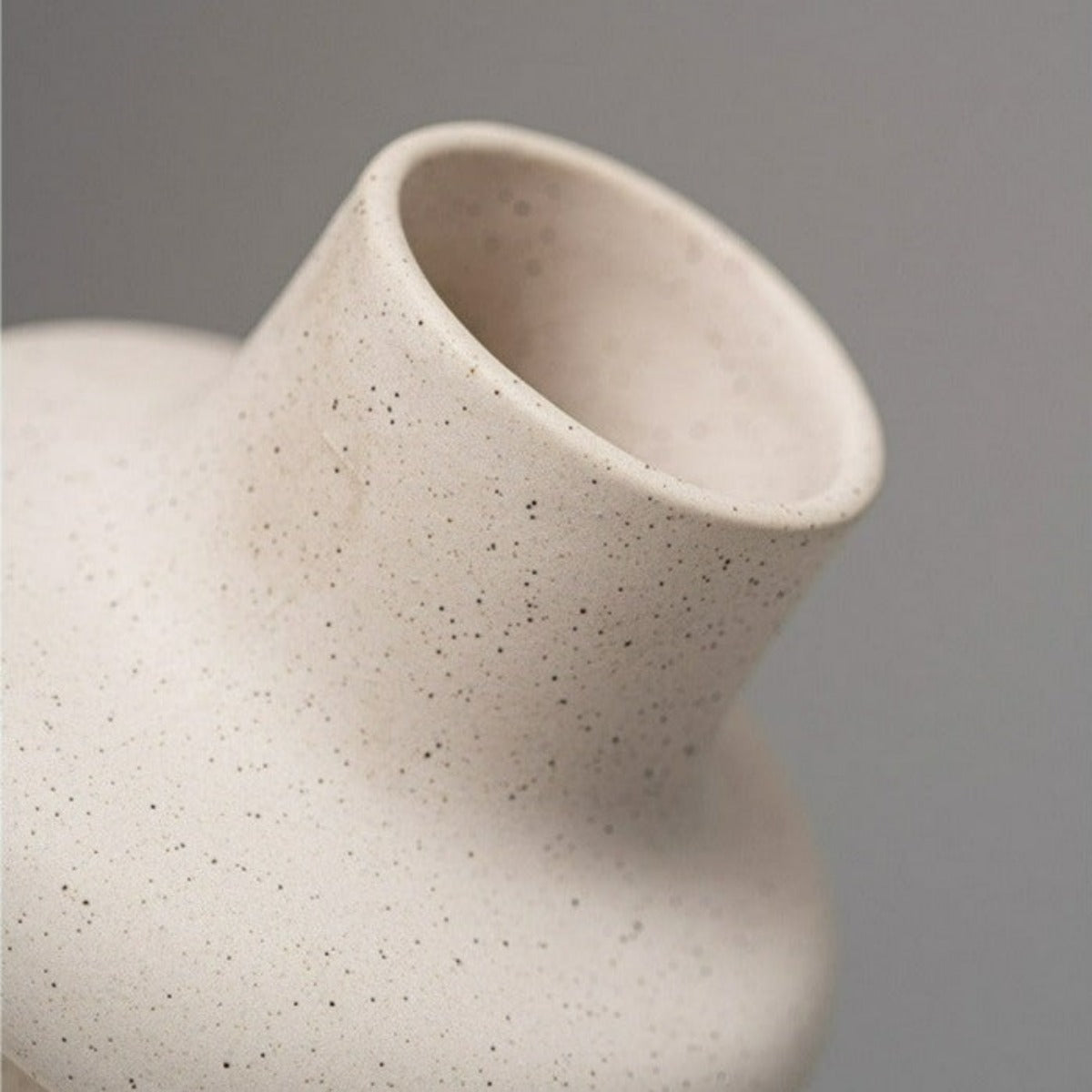 détail vase Dimon