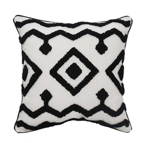 coussin noir et blanc