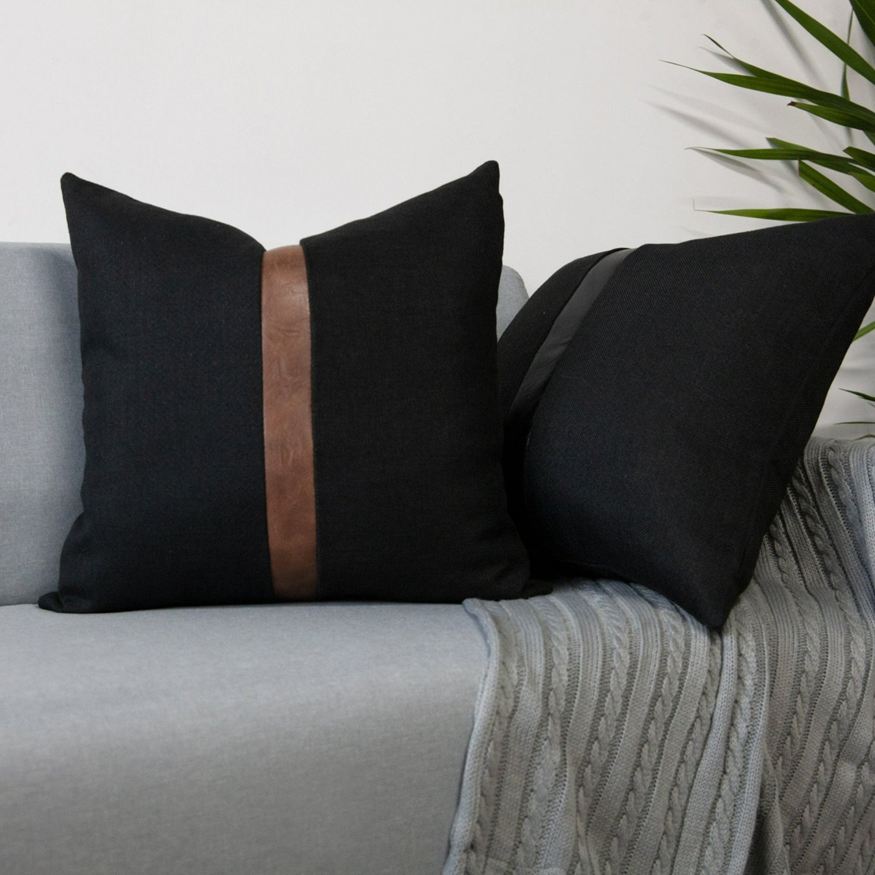 housse de coussin lin noir et cuir