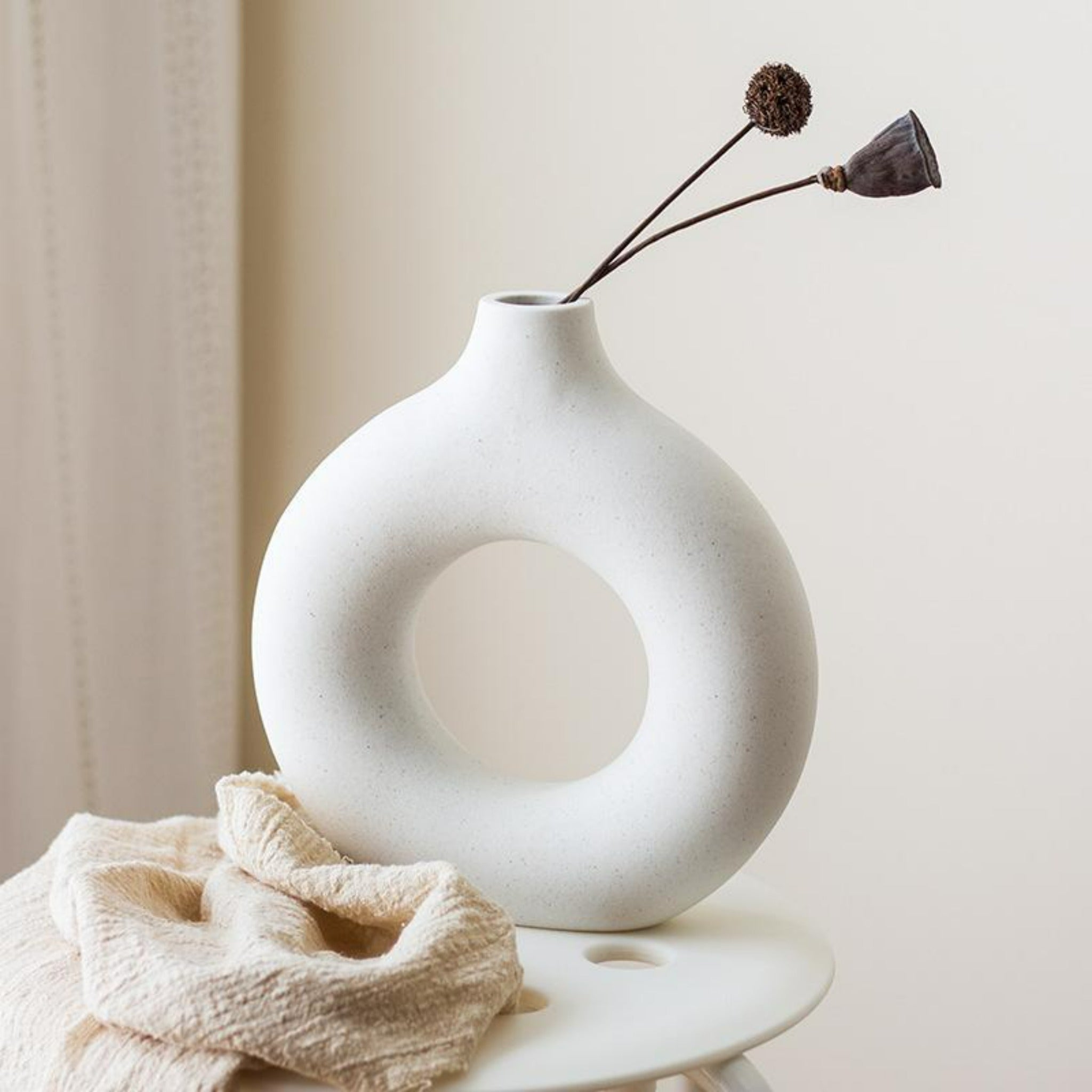 vase décoratif blanc