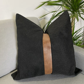 housse de coussin lin noir et cuir café