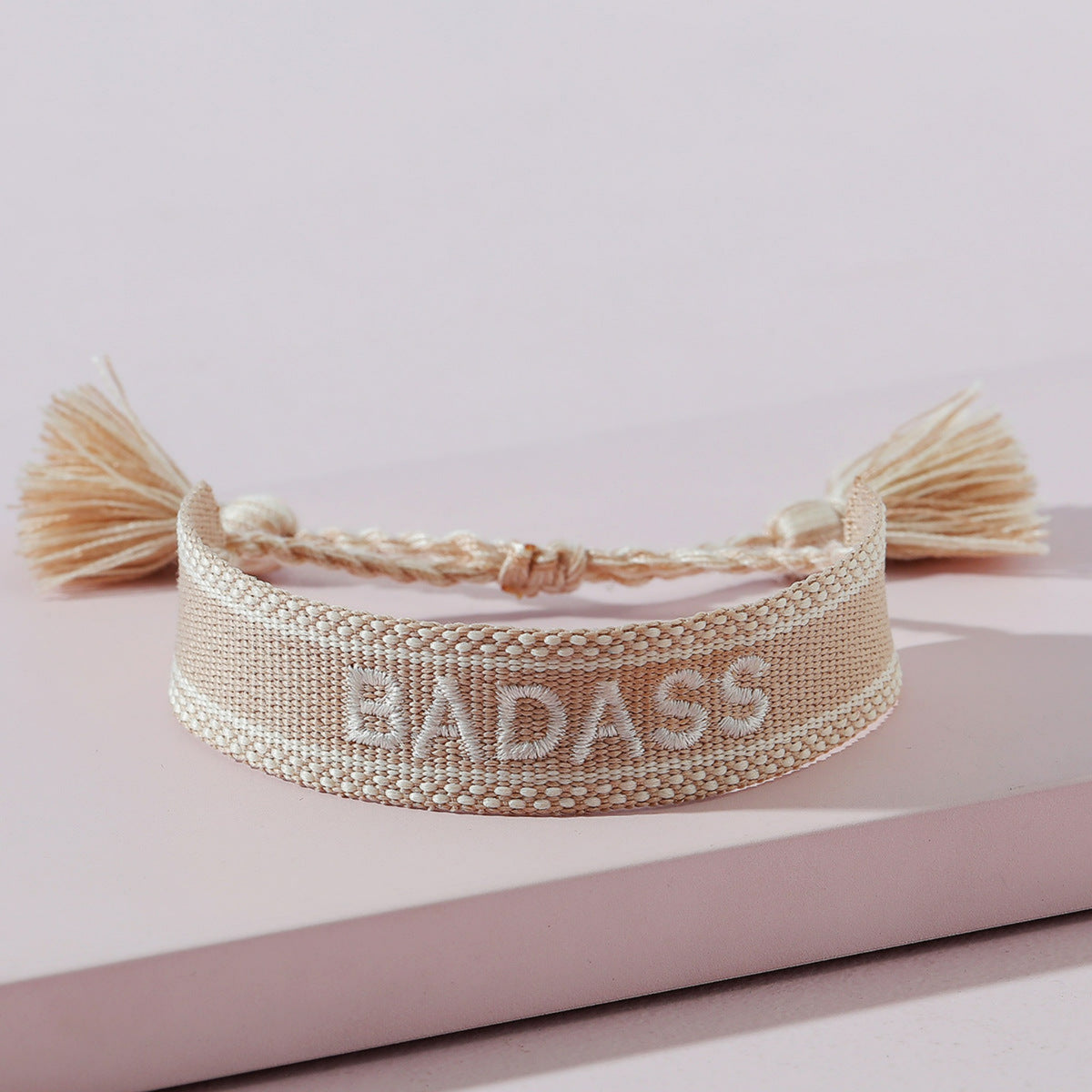 bracelet en tissu a message badass